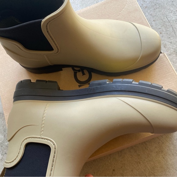 New with box - Picture 2 of 5